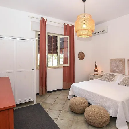 Pet Friendly In Marina Di Marza With Wifi